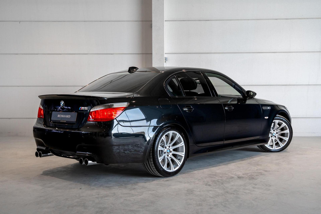 BMW M5 5-serie / Aut. / HUD / Stoelvent. / Dlr. Ond. / Nwe Lagerschalen + Vanos 52115553-2.jpg | REINHARD