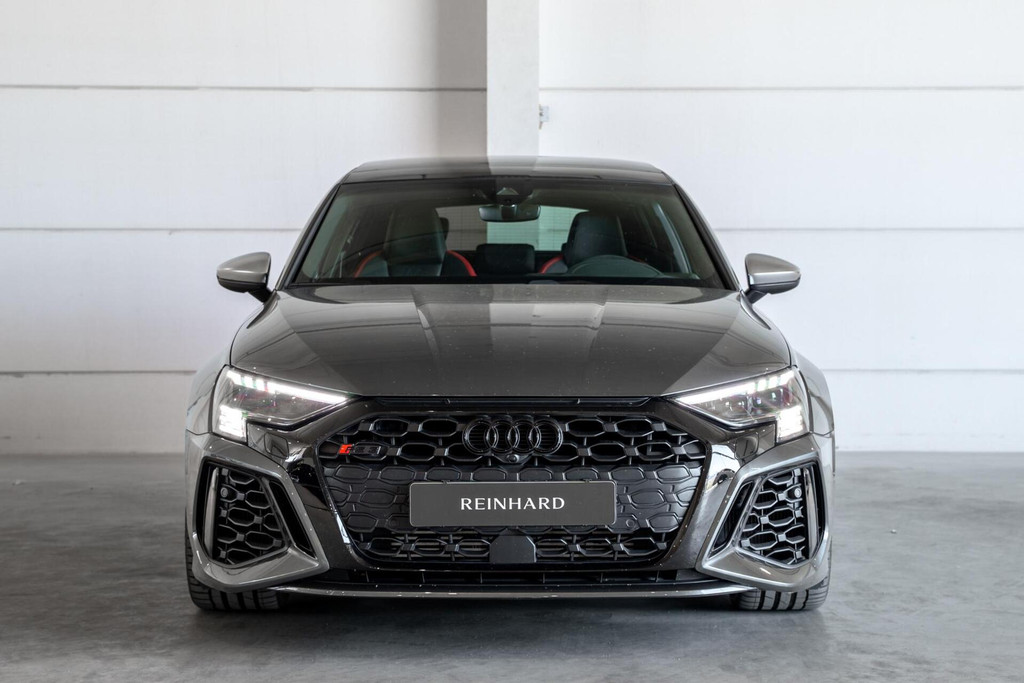 Audi RS3 2.5 TFSI Quattro / Pano / PPF / Dlr. ond. / B&O / Adaptive Cruise / Rode Sportstoelen 55705606-2.jpg | REINHARD